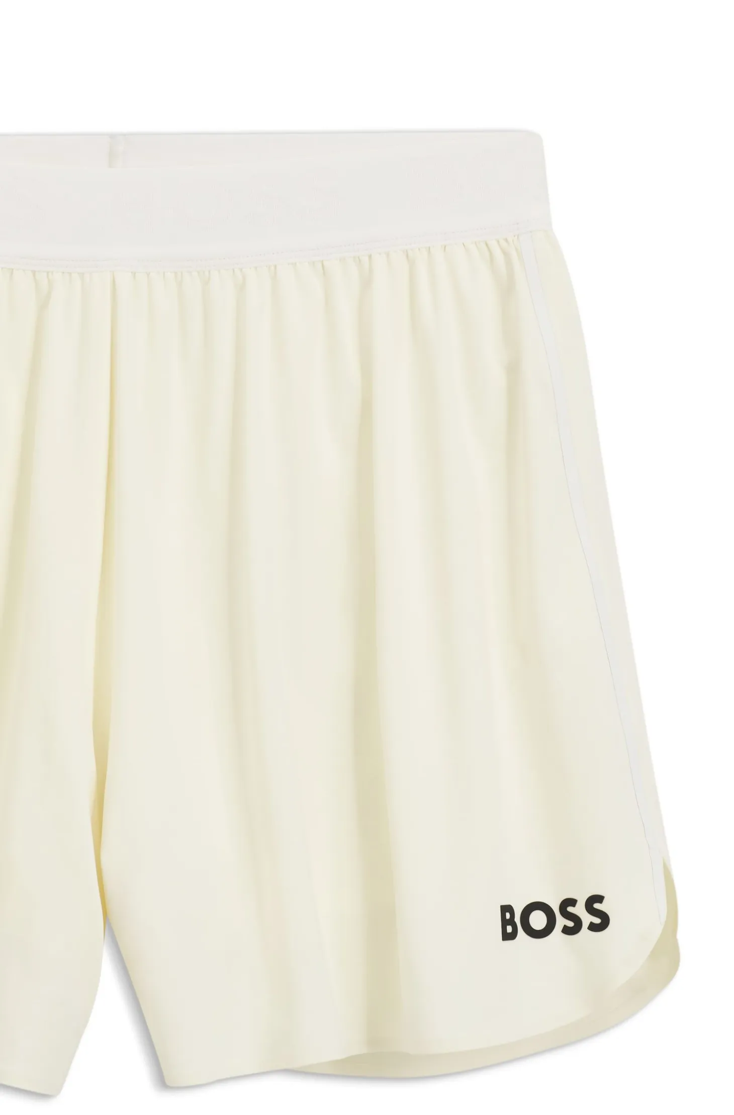 Active dual-layer shorts with moisture management