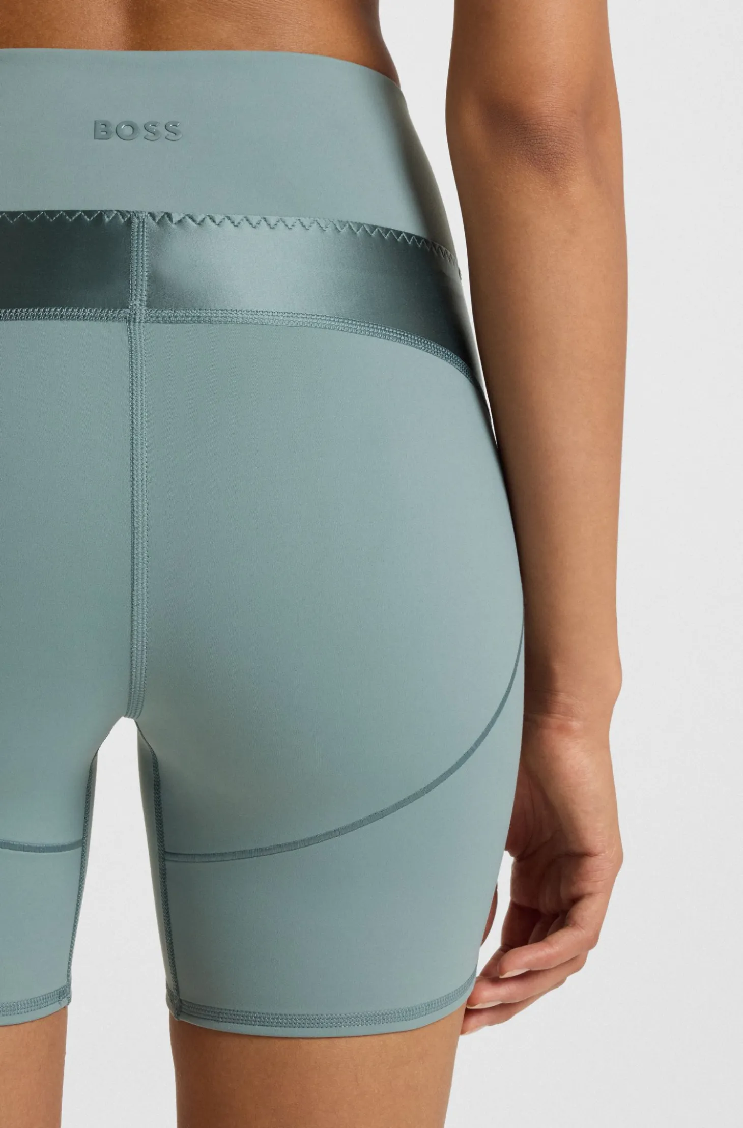 Active high-waisted cycling shorts with mesh inserts