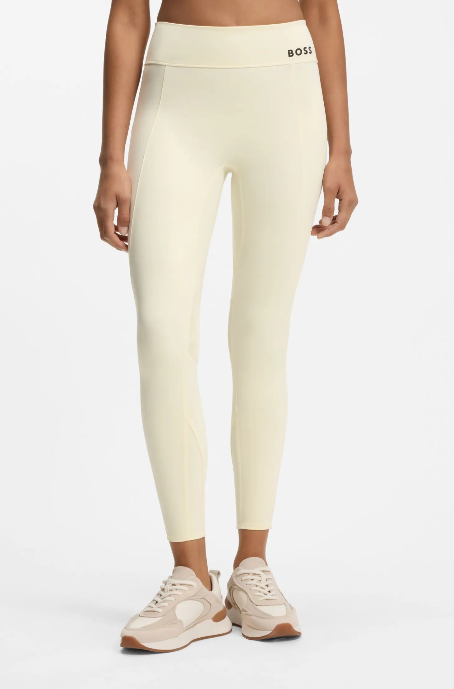 Active performance-stretch leggings with moisture management