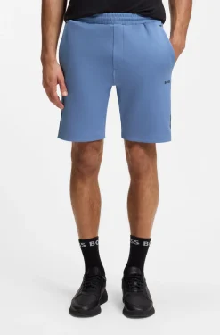 Active shorts in quick-dry fabric with reflective logo