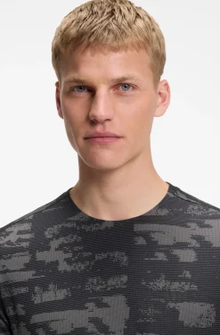Active Slim-fit T-shirt with jacquard pattern