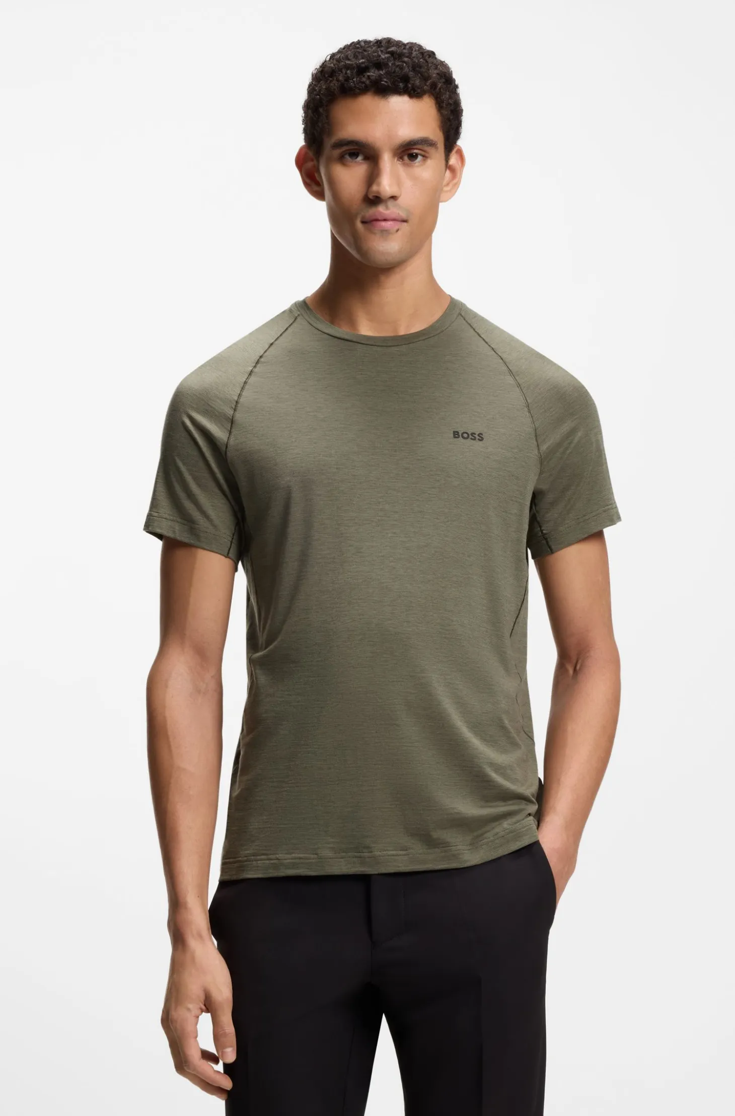 Active slim-fit T-shirt with moisture control