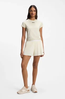 Active slim-fit T-shirt with moisture management