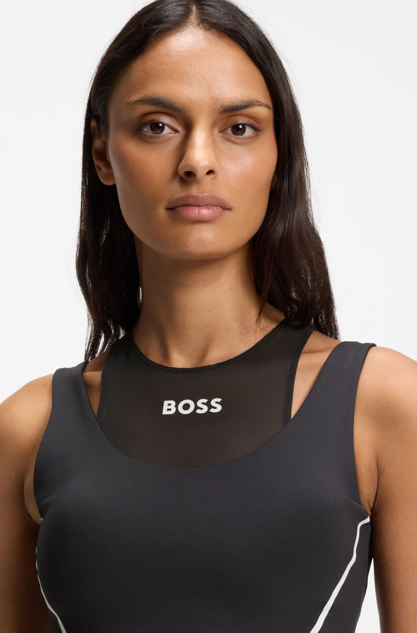 Active sports bra with mesh insert
