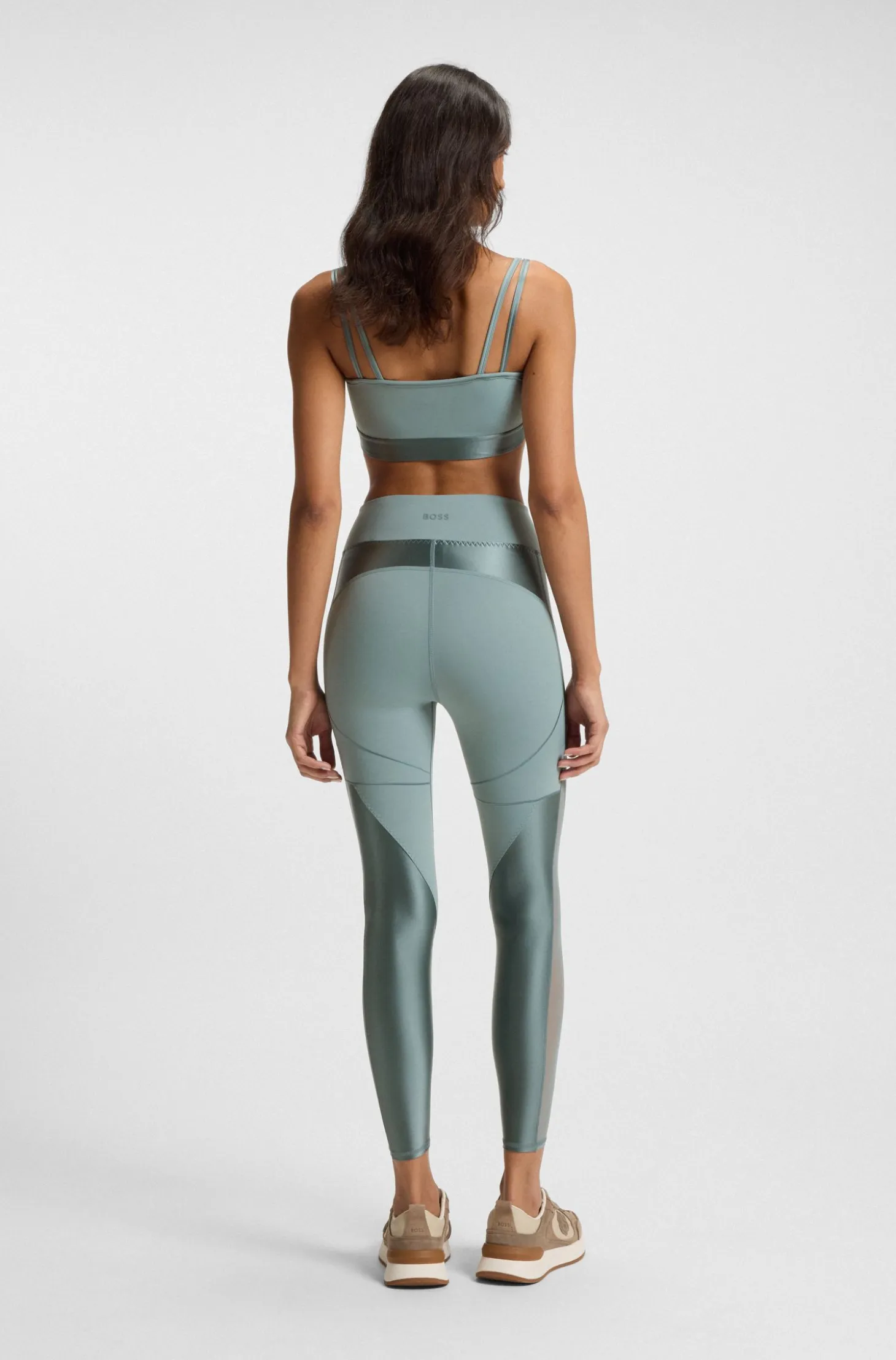 Active sports top with mesh insert
