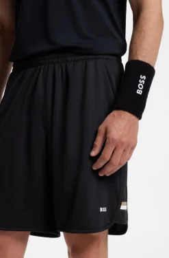 Active Stretch-fabric shorts with mesh pocket bags