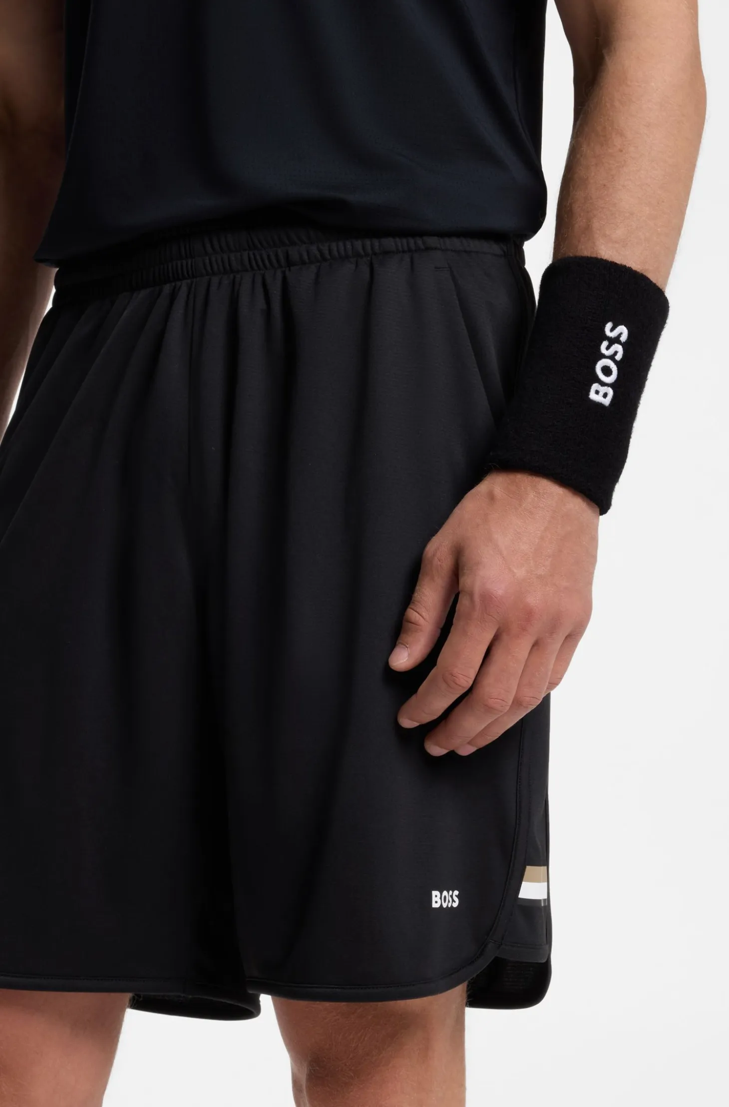 Active Stretch-fabric shorts with mesh pocket bags