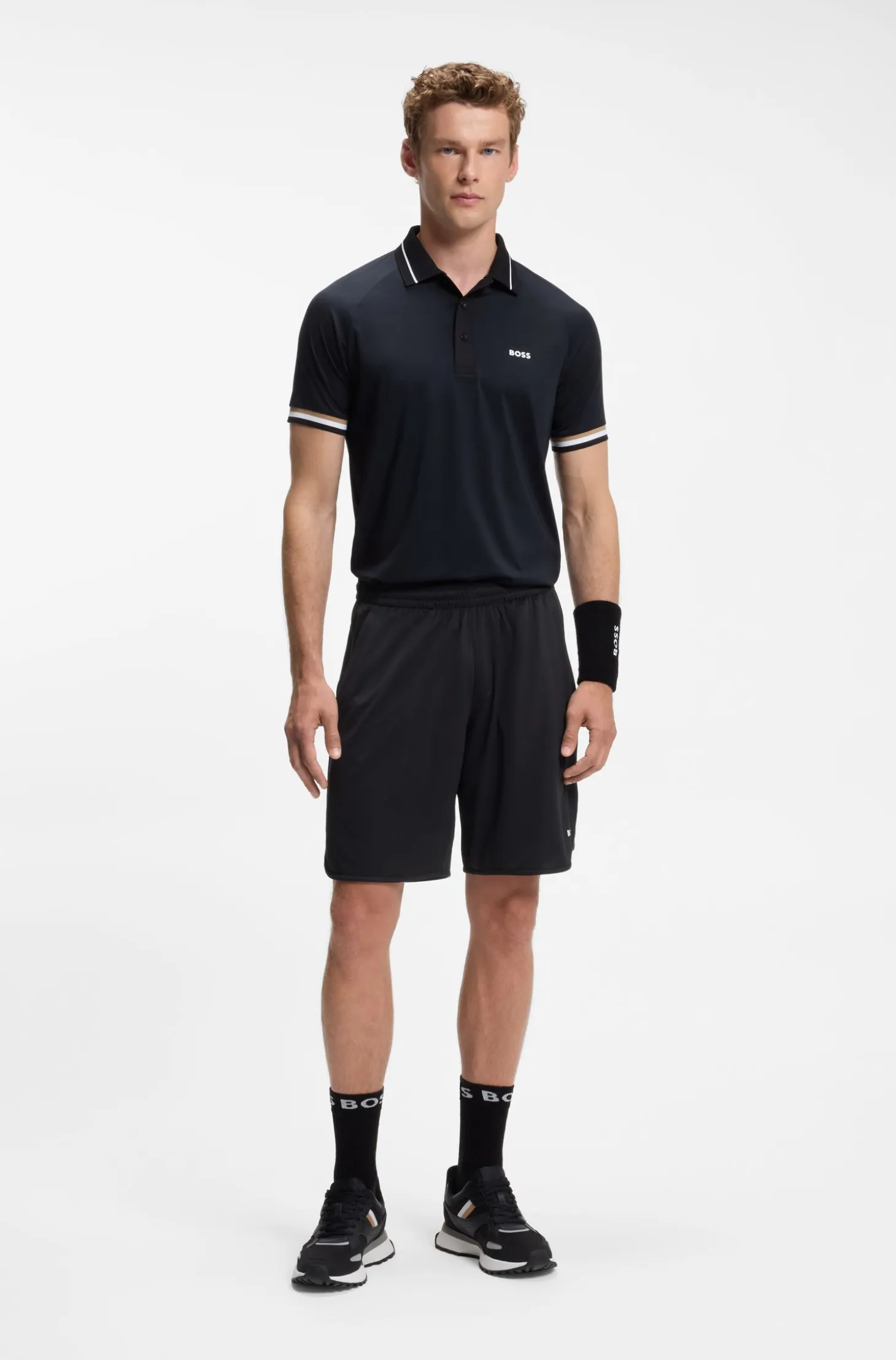 Active Stretch-fabric shorts with mesh pocket bags