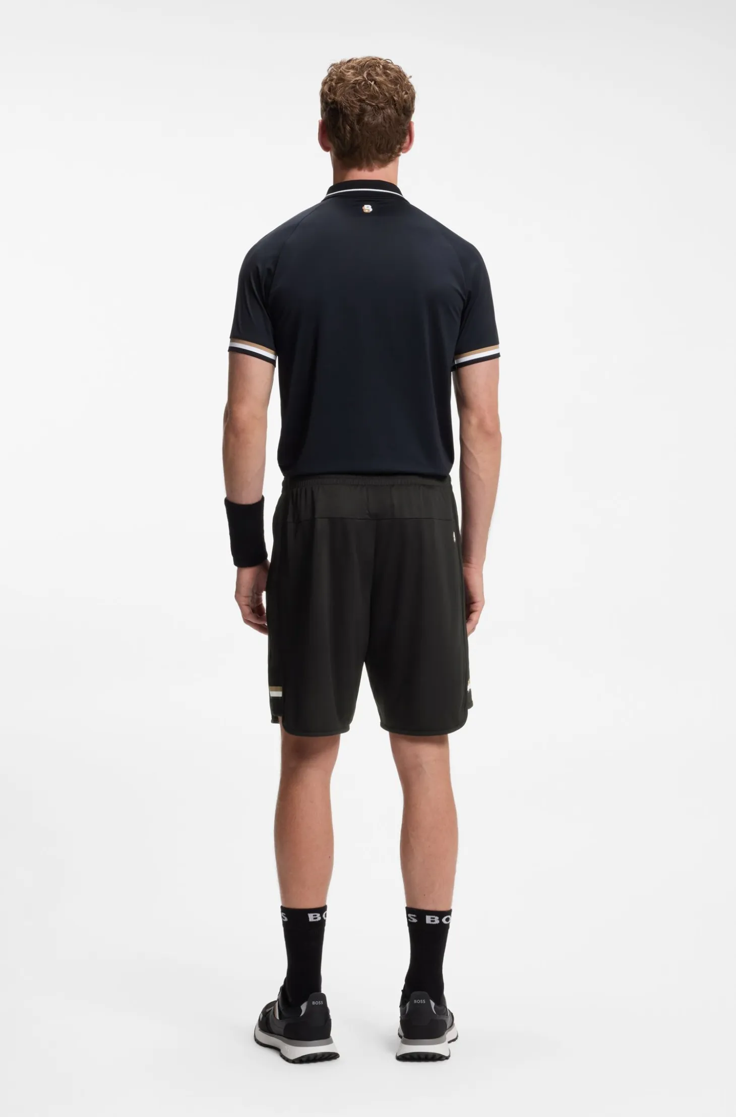 Active Stretch-fabric shorts with mesh pocket bags