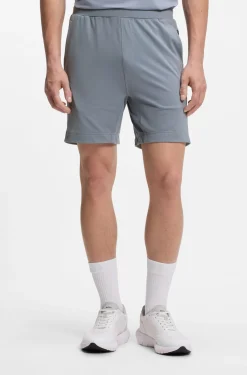 Active training shorts in quick-drying fabric