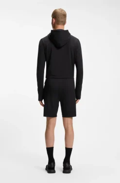 Active training shorts in quick-drying fabric