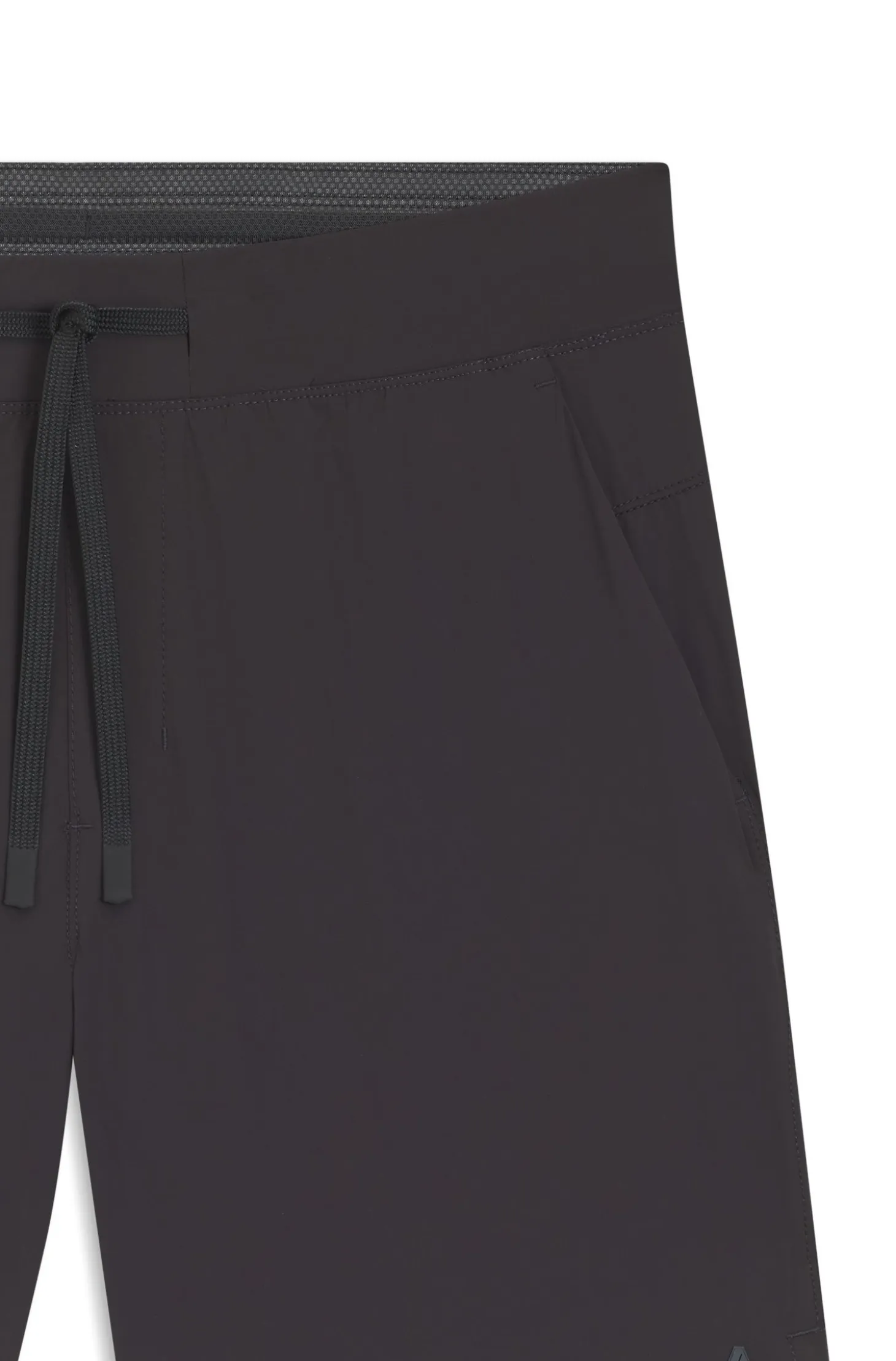 Active water-repellent shorts with four-way stretch