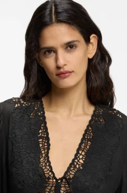 A-line dress with embroidered details