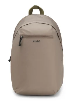 Backpack with contrast logo
