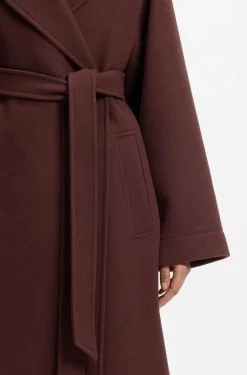 Belted coat in a wool blend