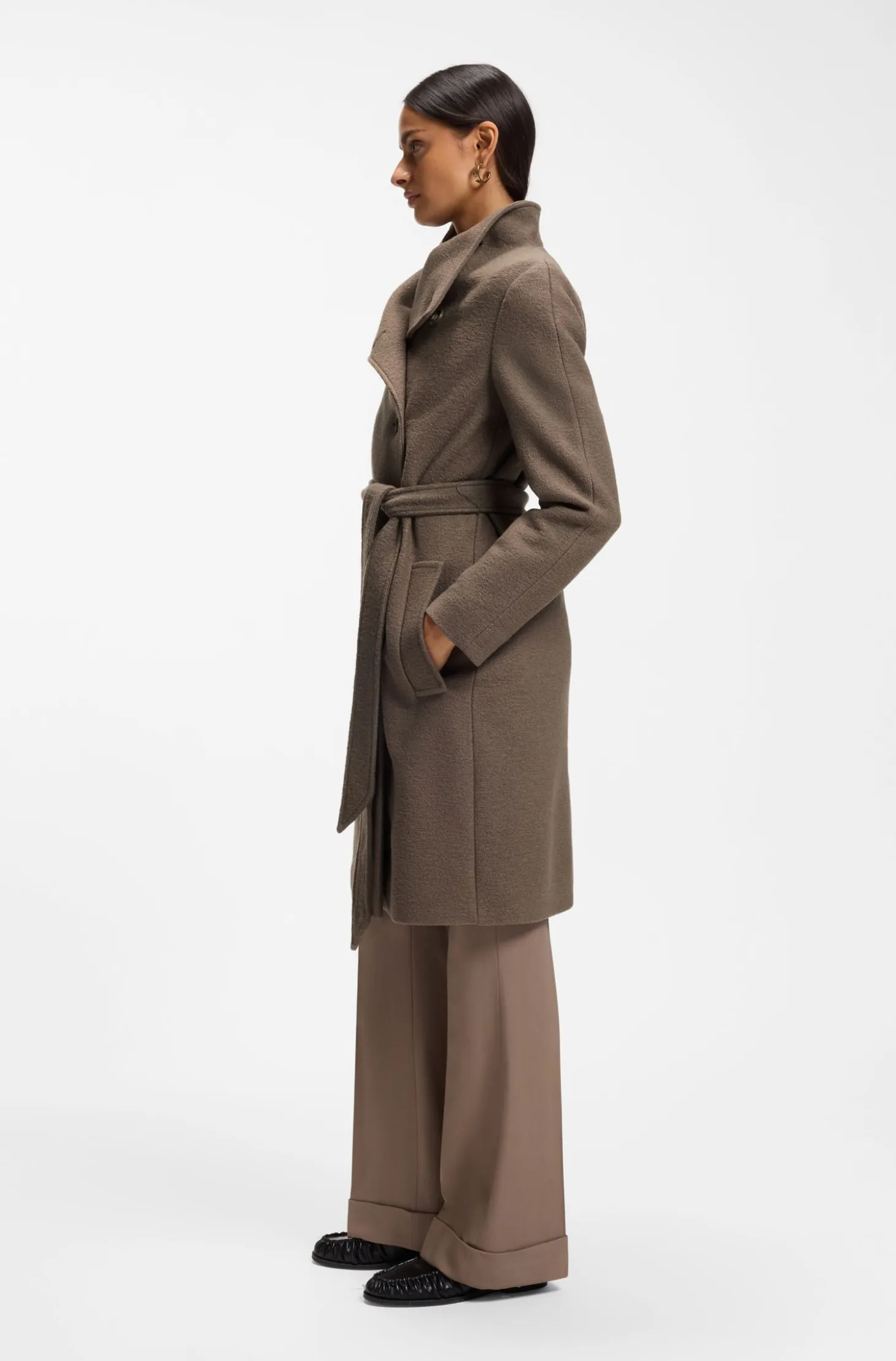 Belted double-breasted coat in virgin wool