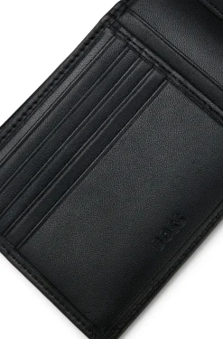 Bifold wallet in micro-grained leather with embossed logo