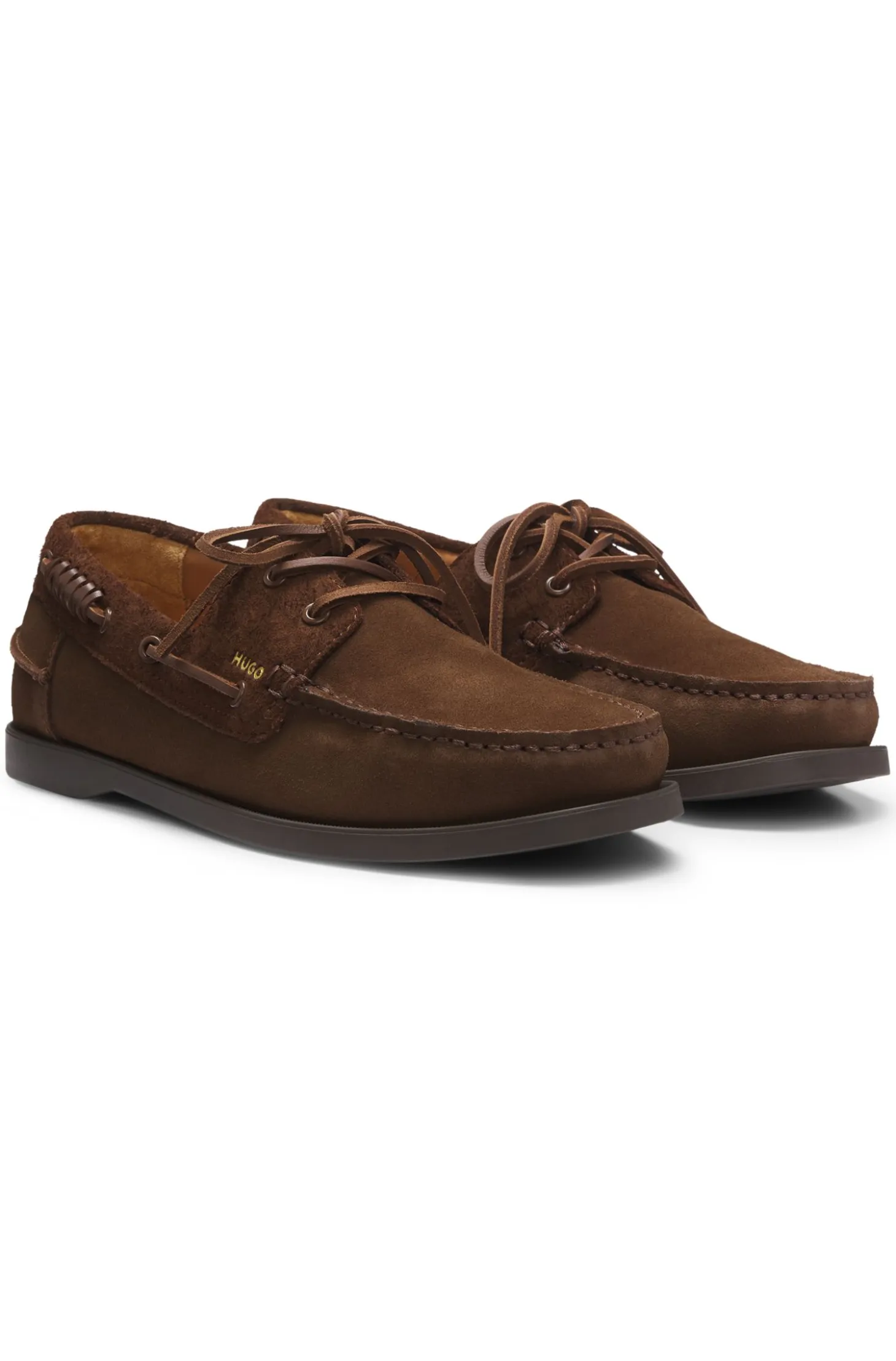 Boat shoes in mixed suedes