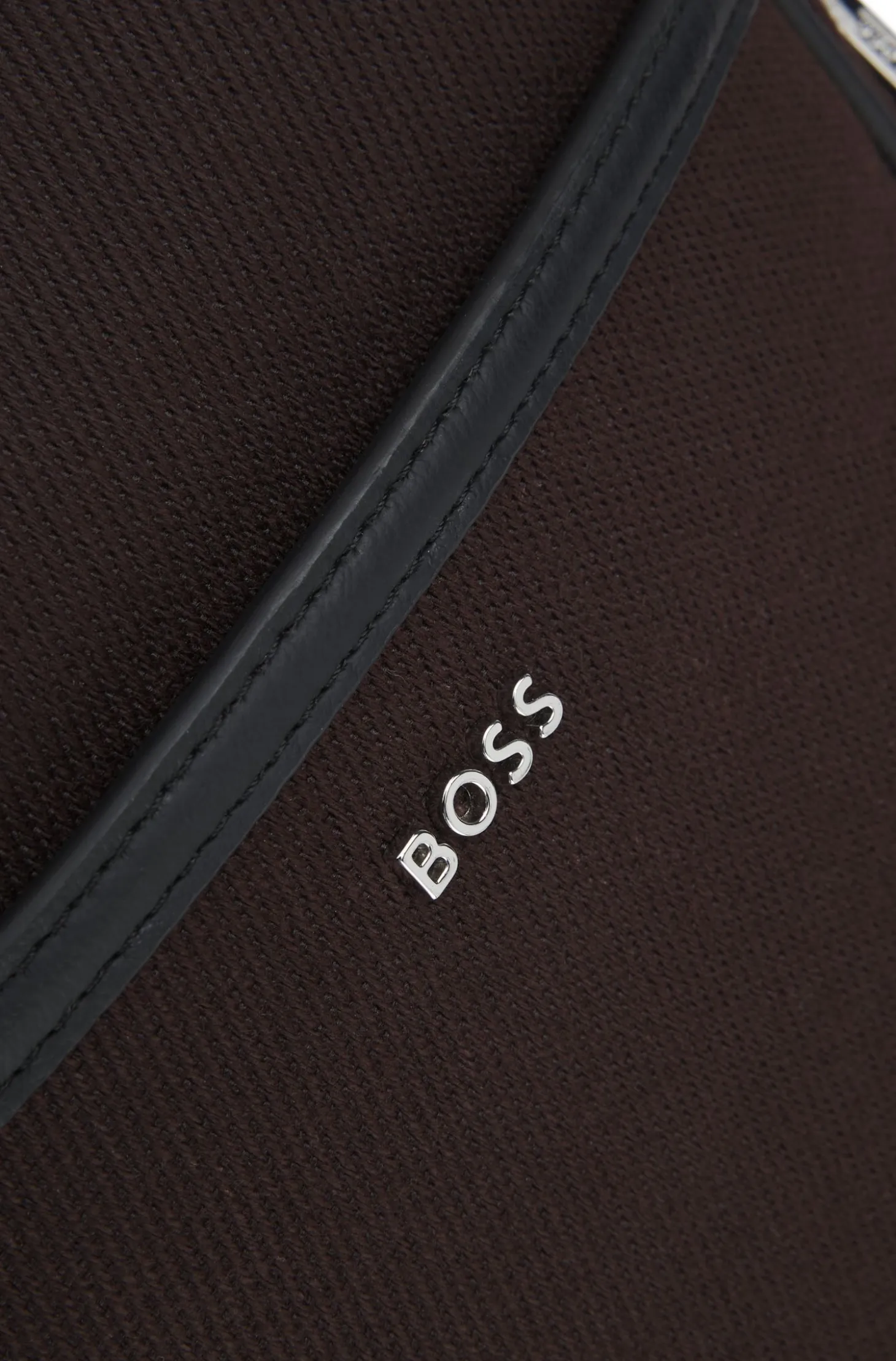 Canvas reporter bag with logo lettering