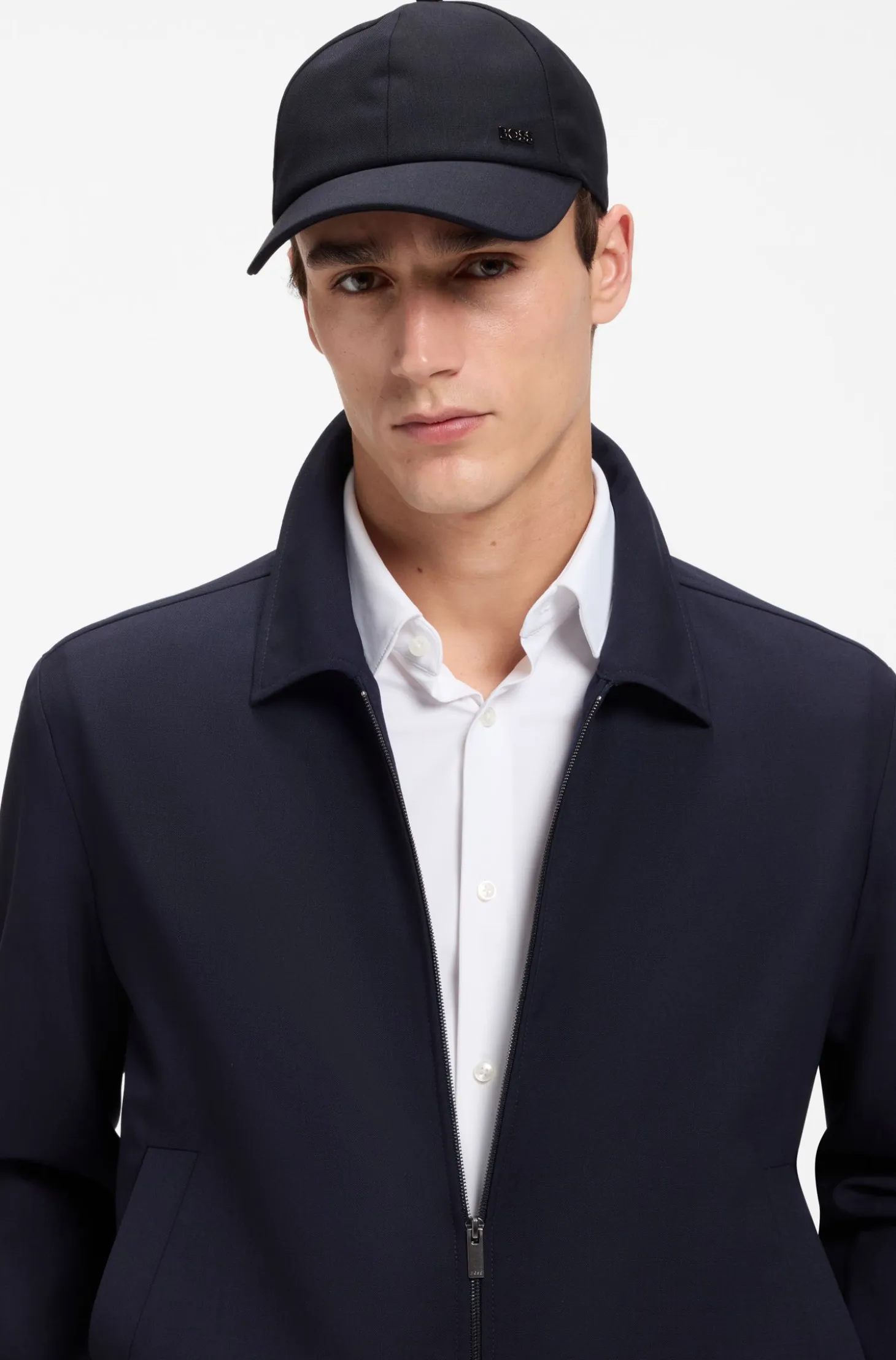 Cap in virgin wool with logo trim