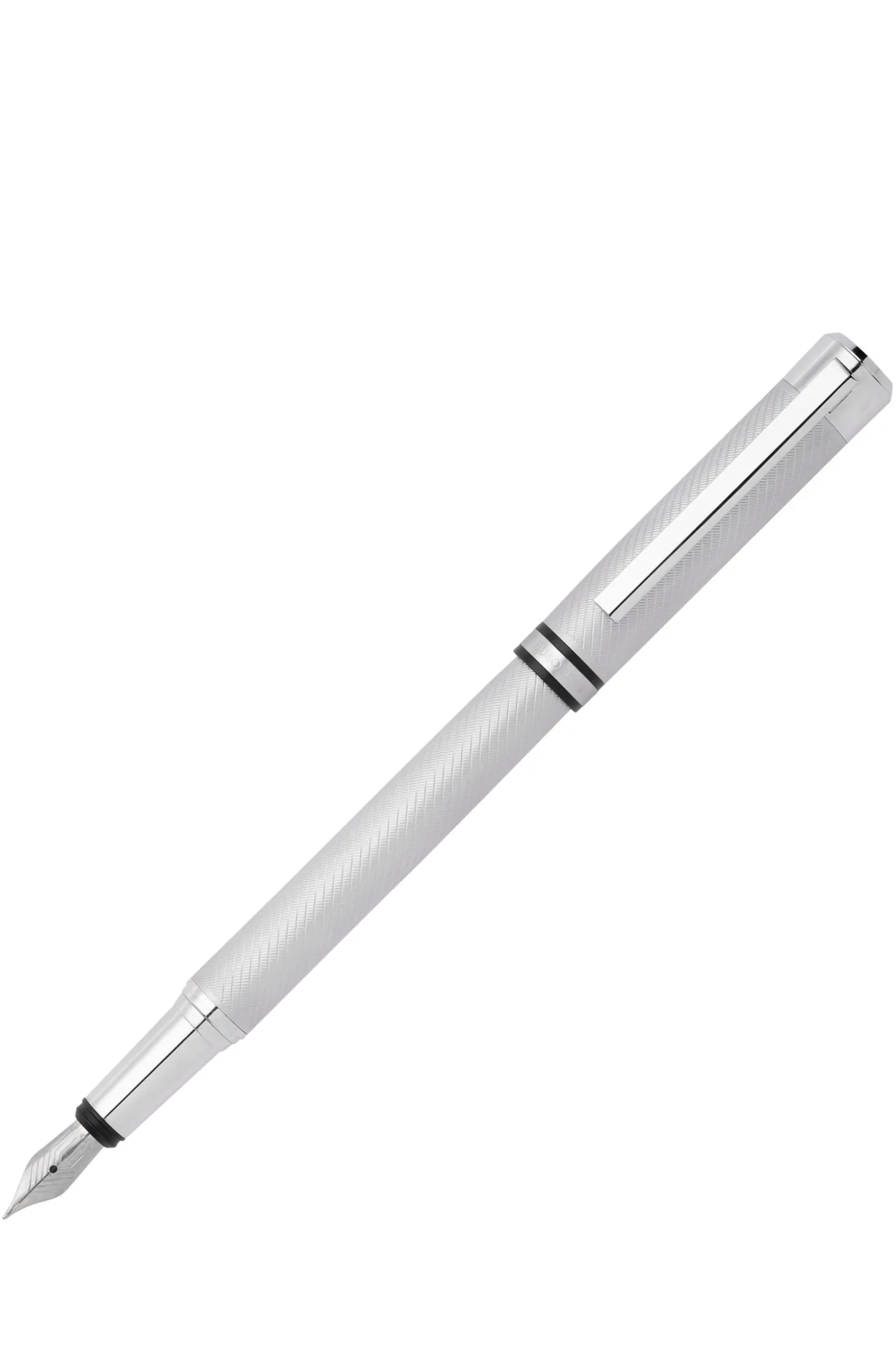 Chrome fountain pen with engraved pattern