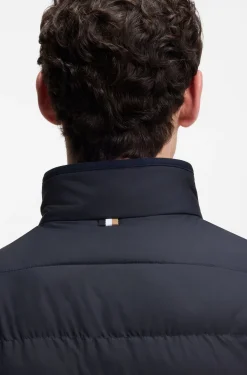 Classic padded jacket with a zip closure