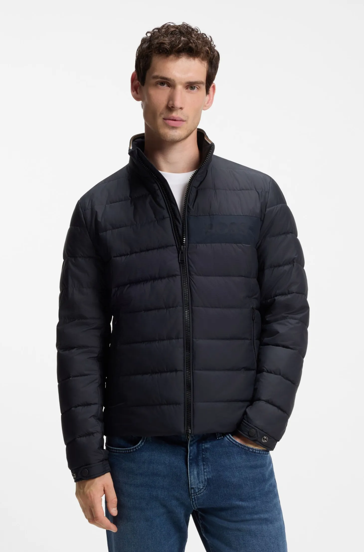 Classic padded jacket with a zip closure