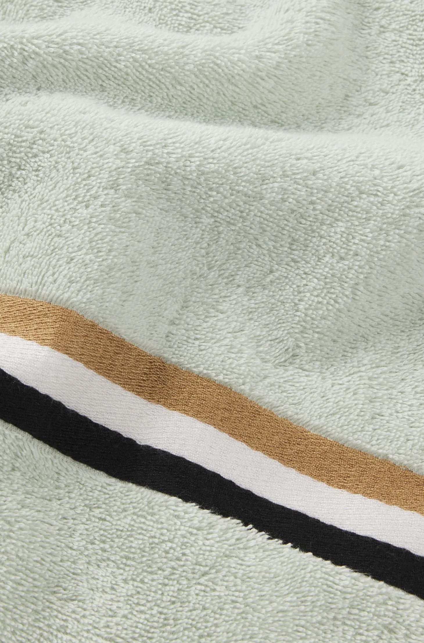 Cotton bath towel with signature-stripe border