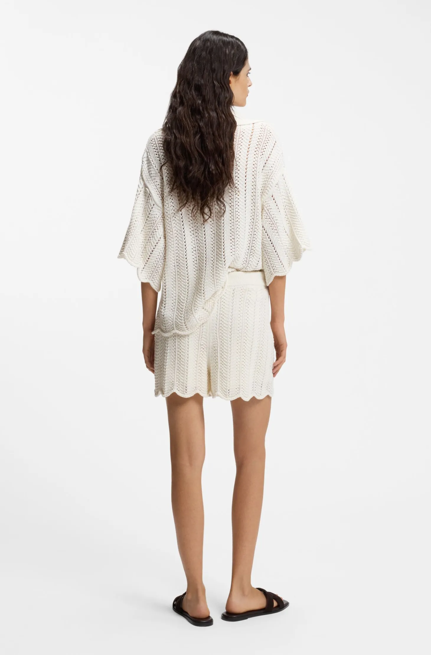 Cotton-blend knitted shorts with wave structure