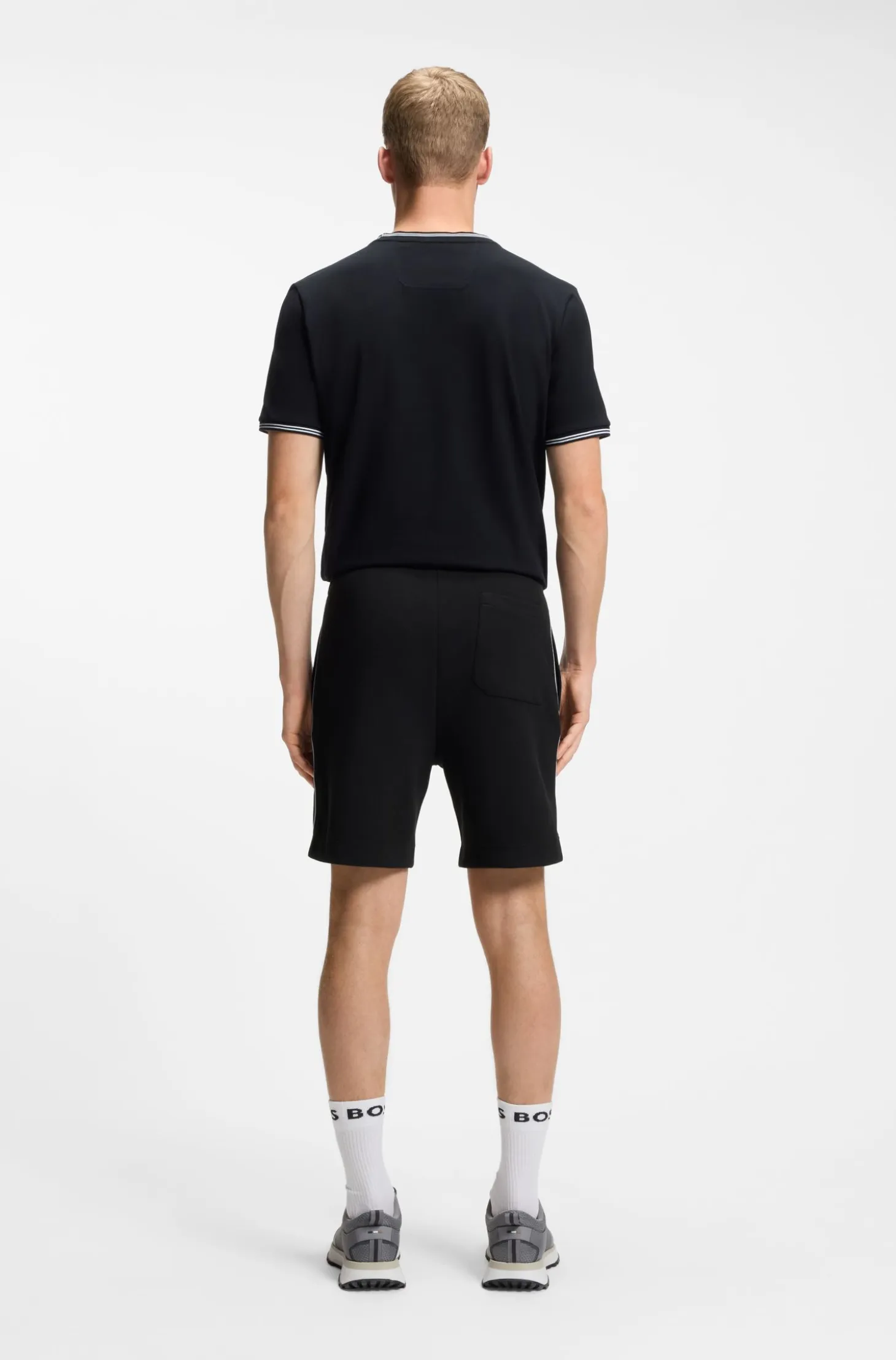 Cotton-blend shorts with piped trims