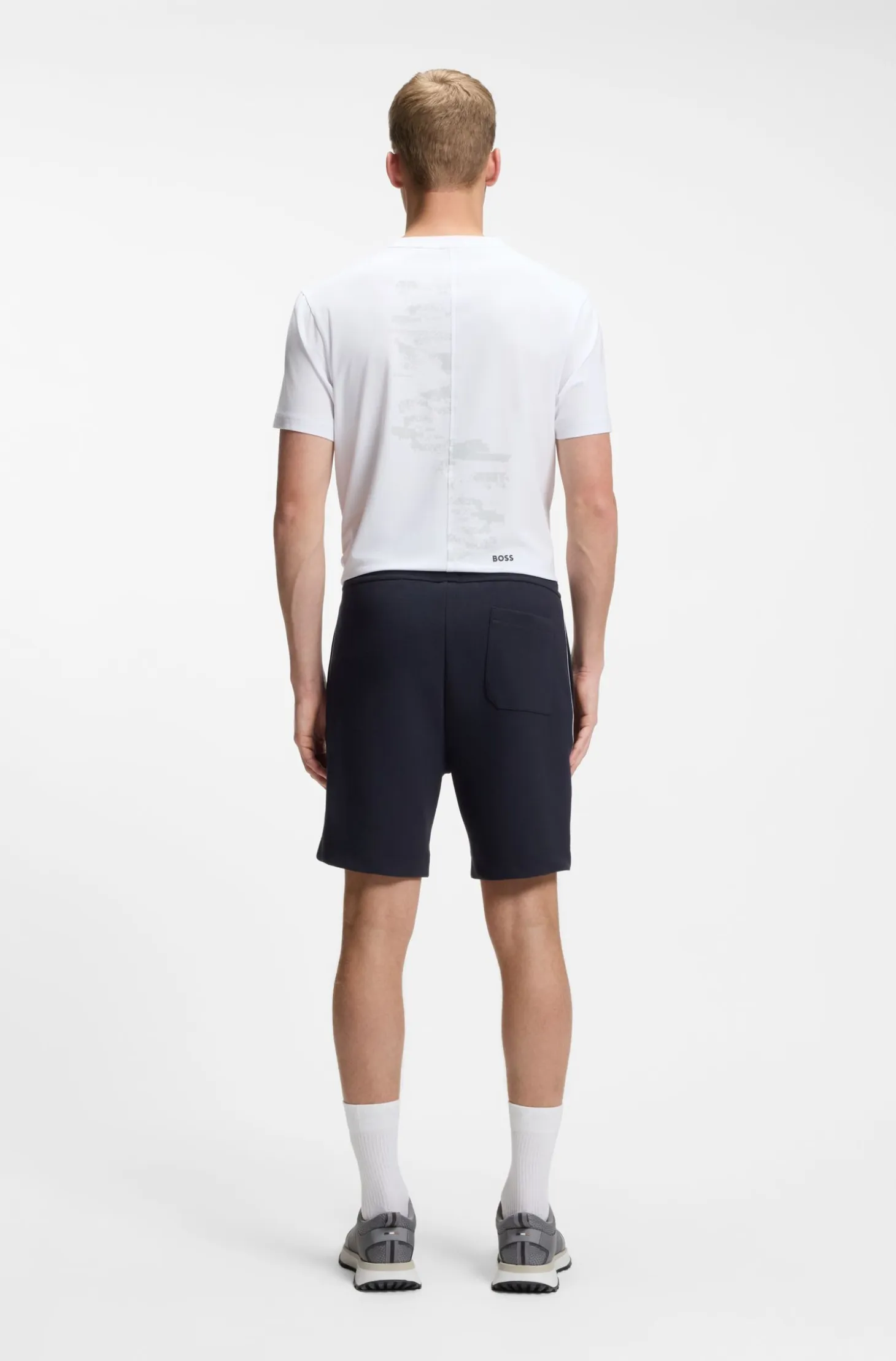 Cotton-blend shorts with piped trims