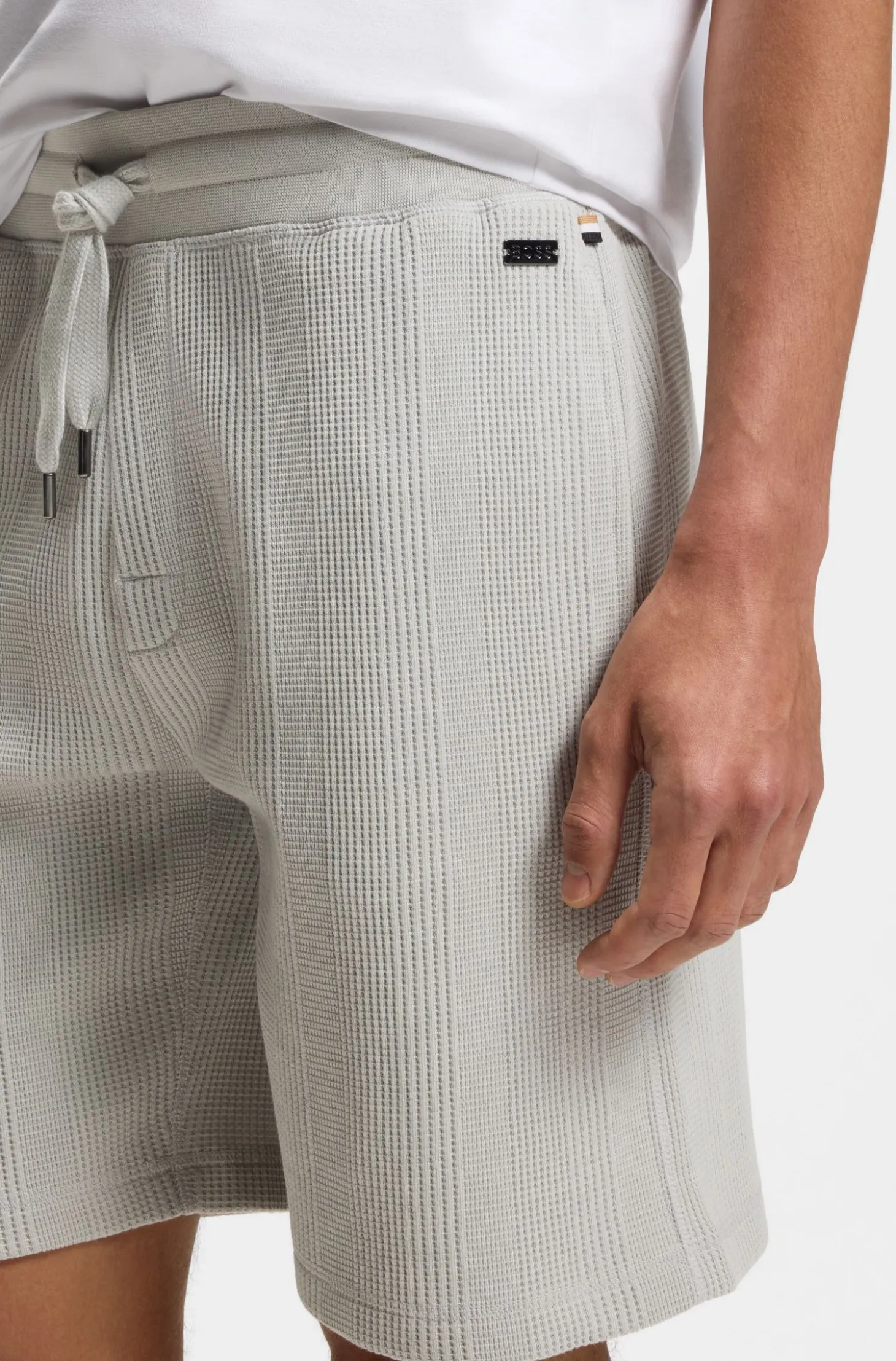 Cotton-blend shorts with waffle structure