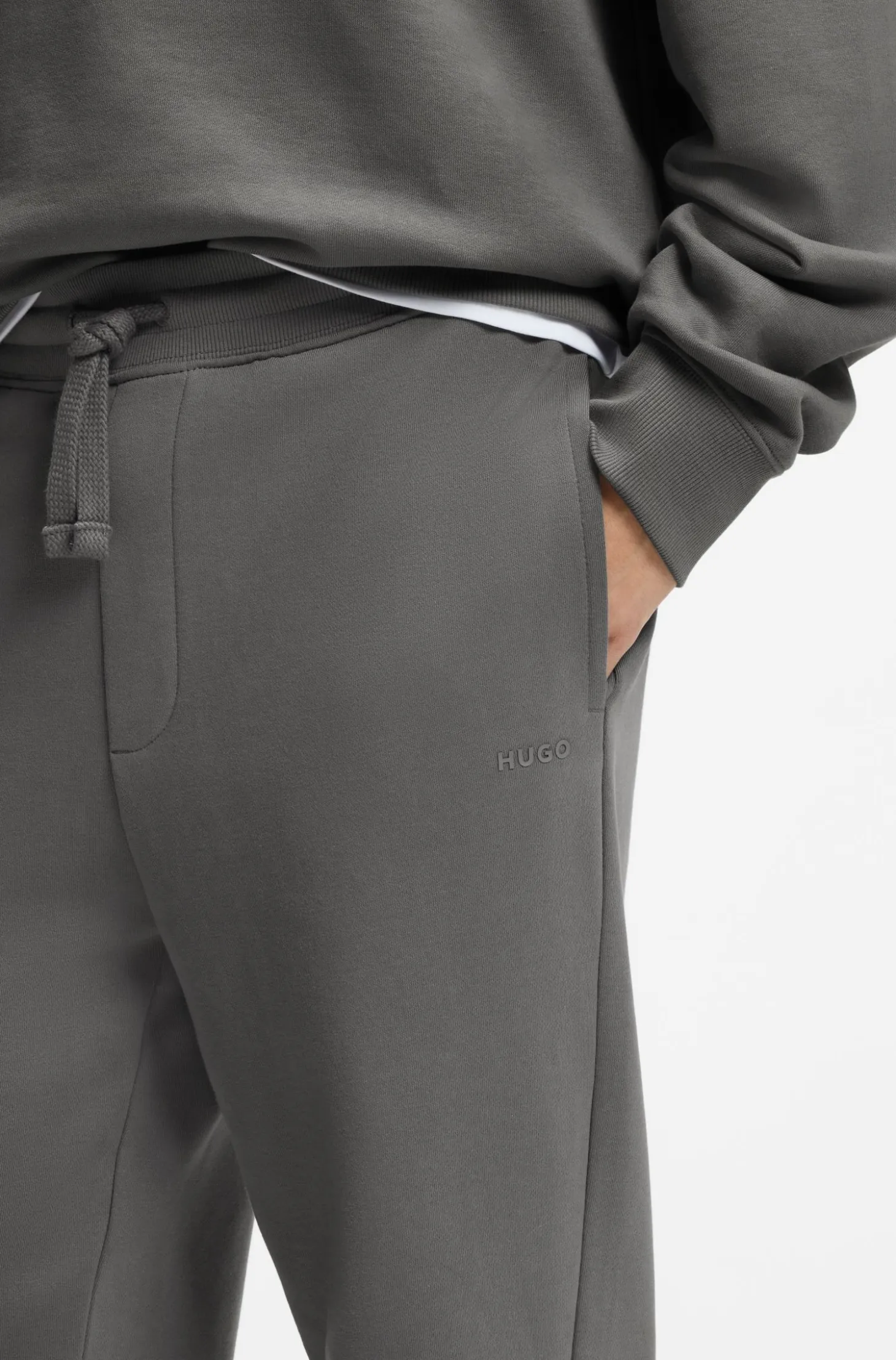 Cotton casual trousers with elasticated cuffs