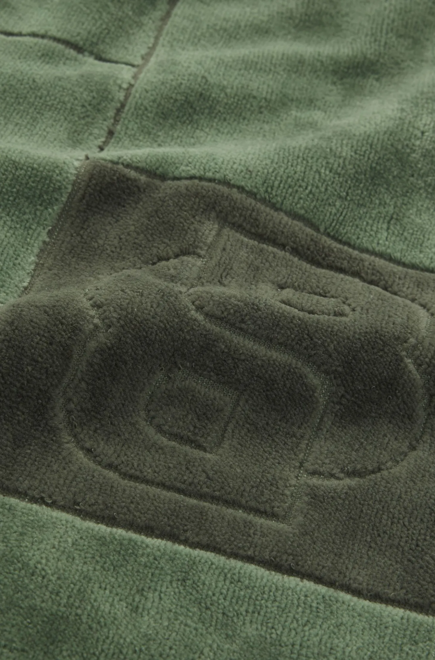 Cotton hand towel with carved Double B monogram