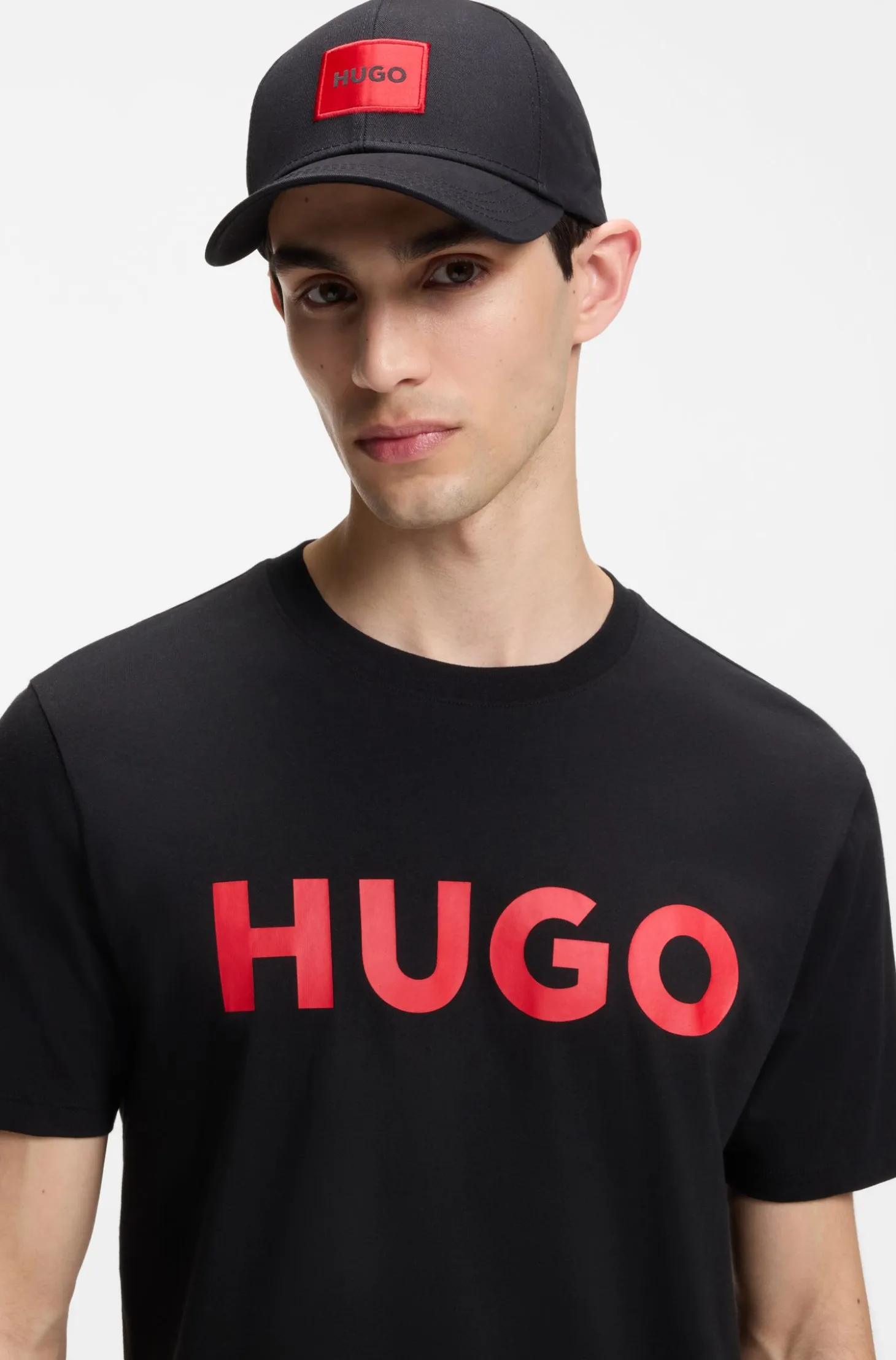 Cotton-twill cap with red logo label