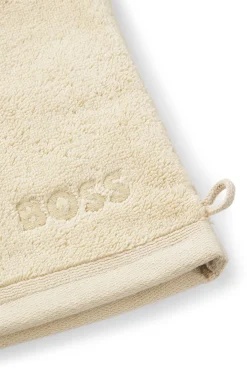 Cotton wash mitt with embroidered logo