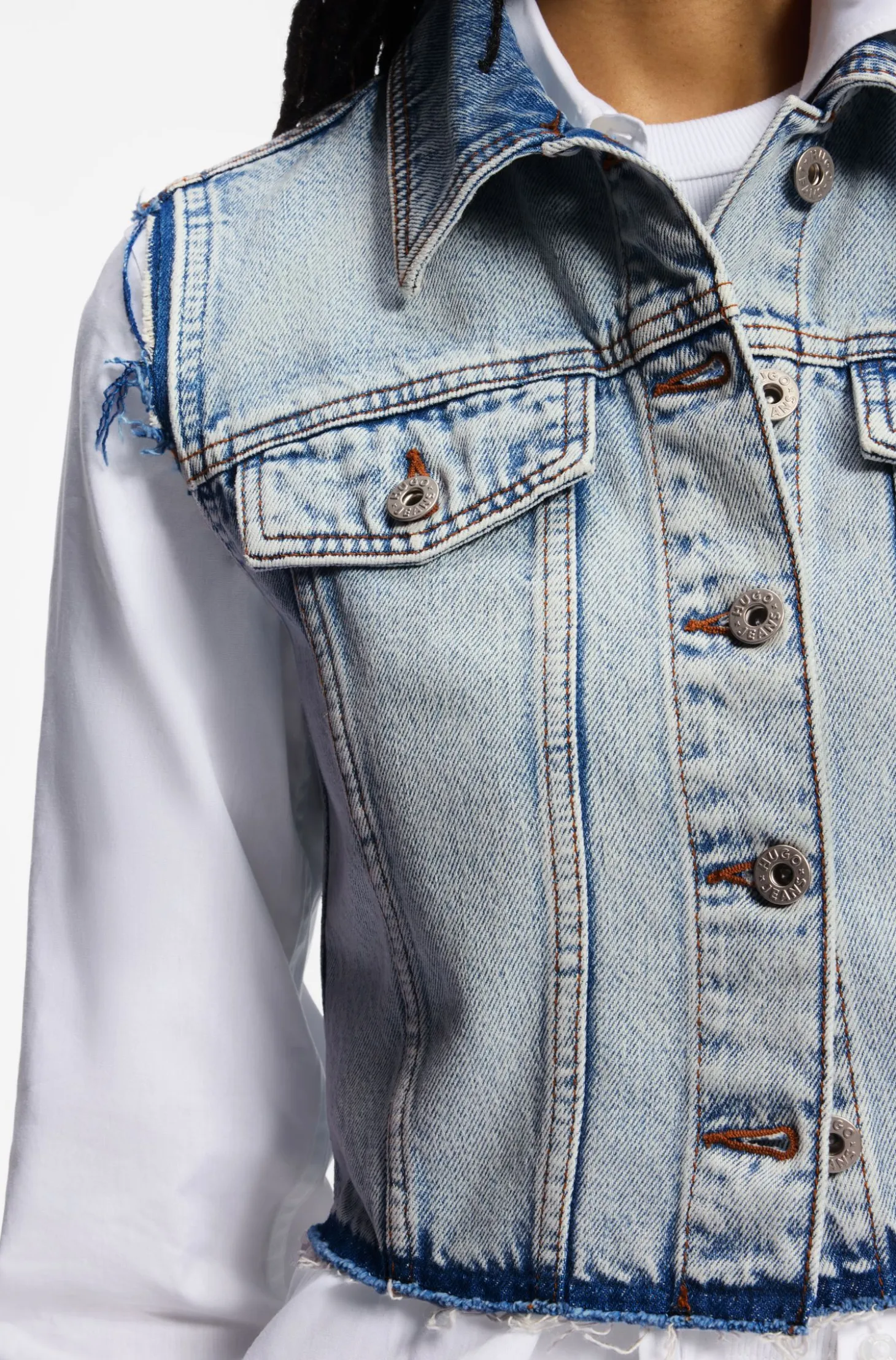 Cropped sleeveless vest in azure-blue denim