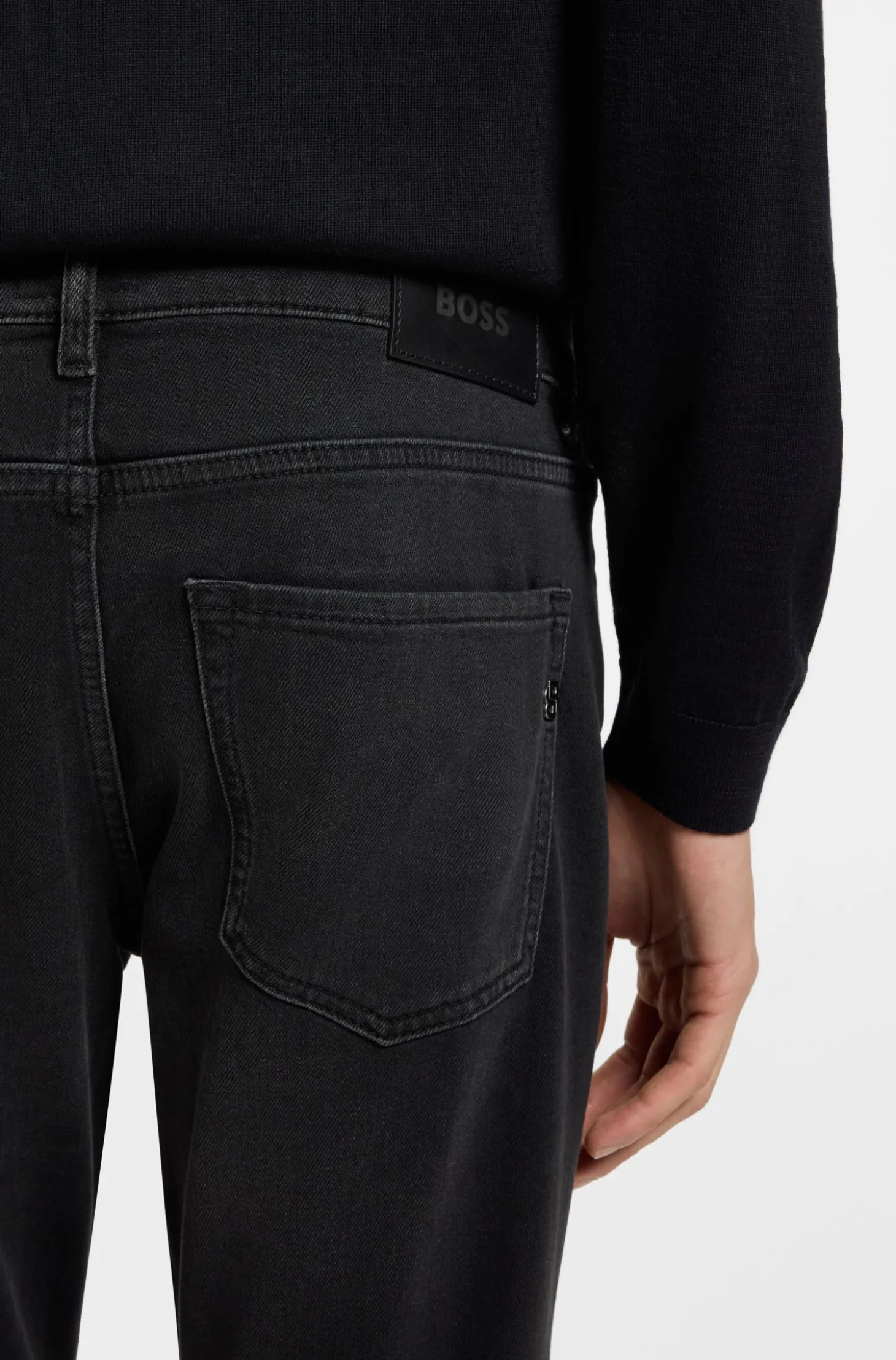 Delaware slim-fit jeans in black comfort-stretch denim