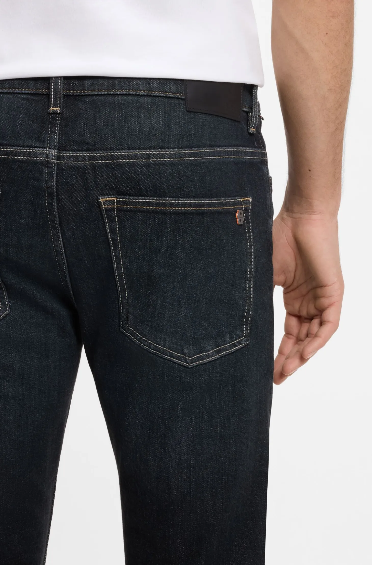 Delaware Slim-fit jeans with contrast stitching