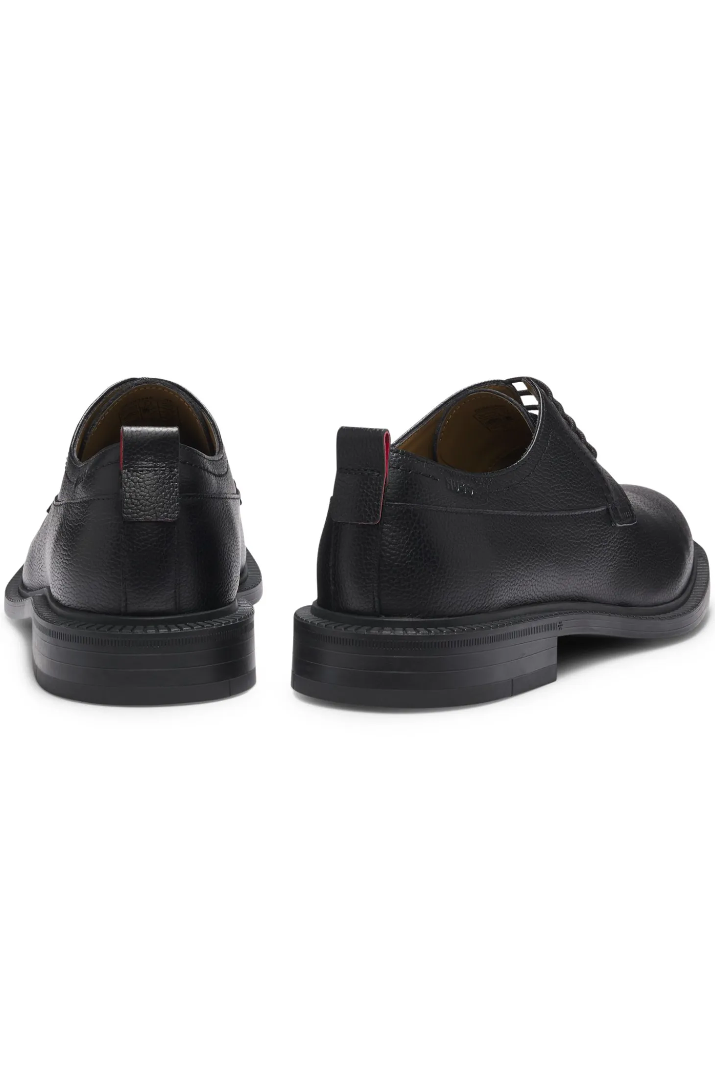Derby shoes in grained leather
