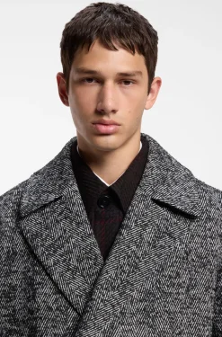 Double-breasted coat in a virgin wool blend
