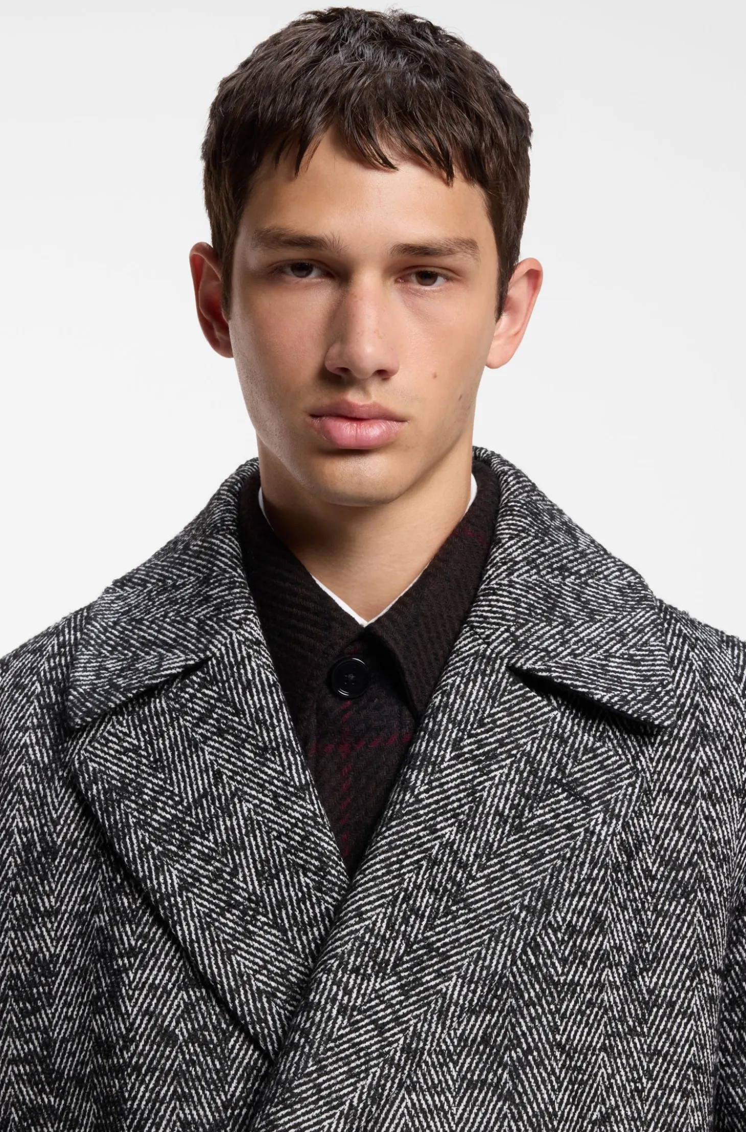 Double-breasted coat in a virgin wool blend