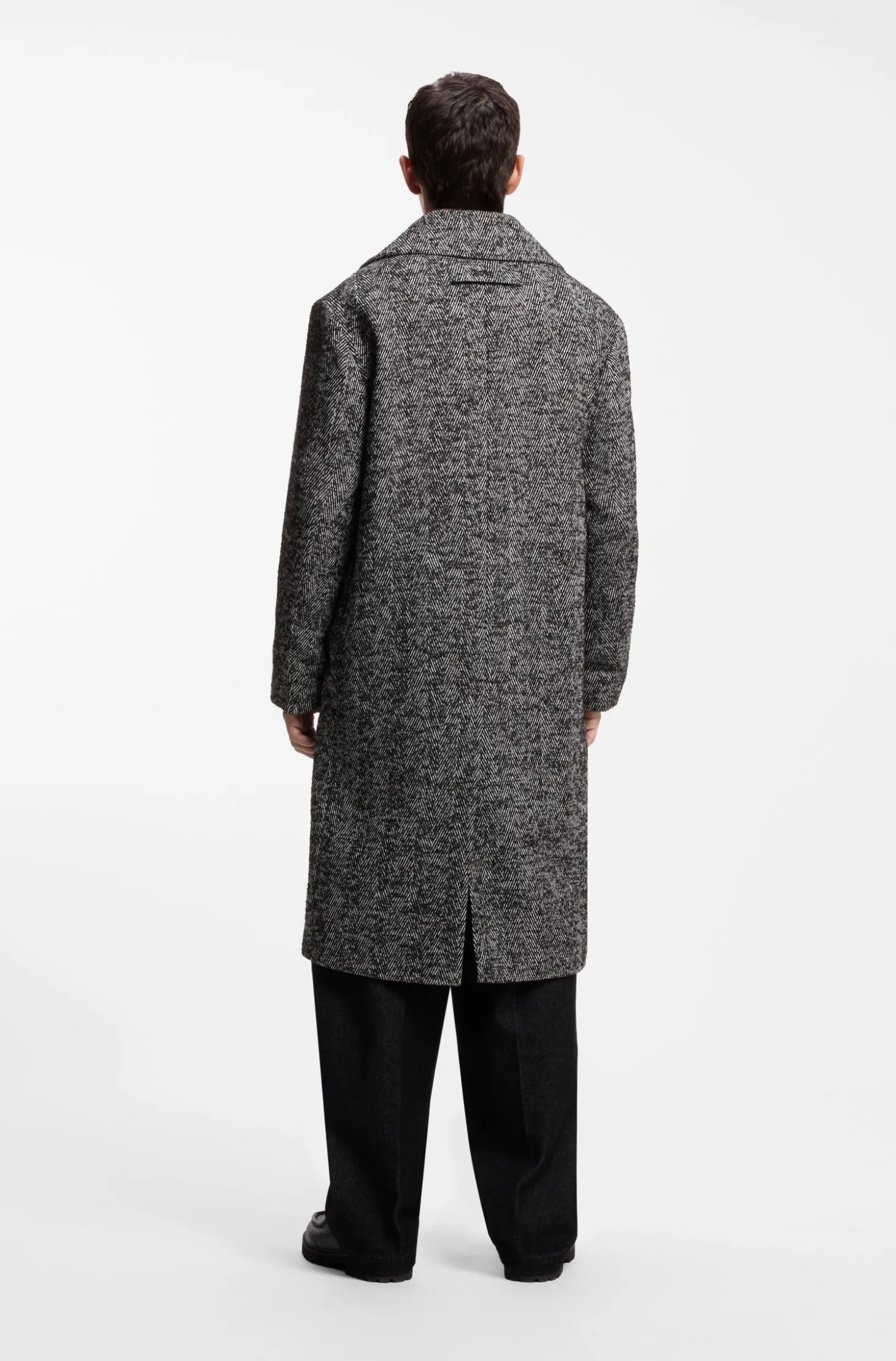 Double-breasted coat in a virgin wool blend