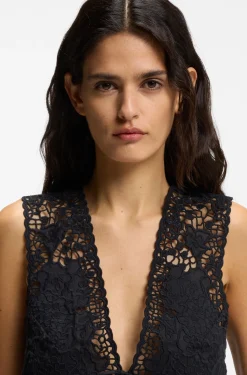 Embroidered waistcoat with tie closure
