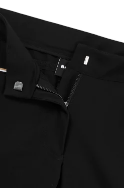 Equestrian full-grip breeches in power-stretch material