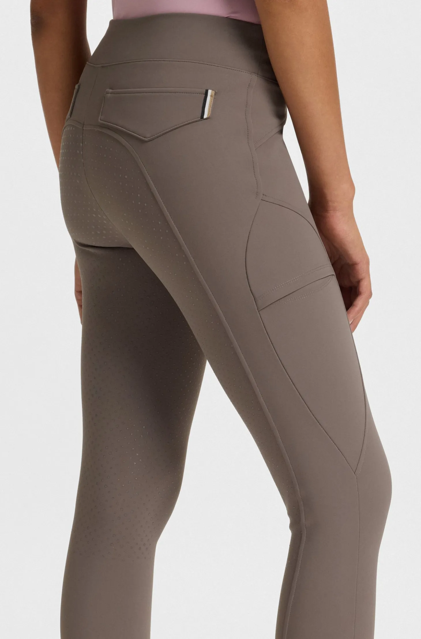 Equestrian hybrid breeches with silicone grips
