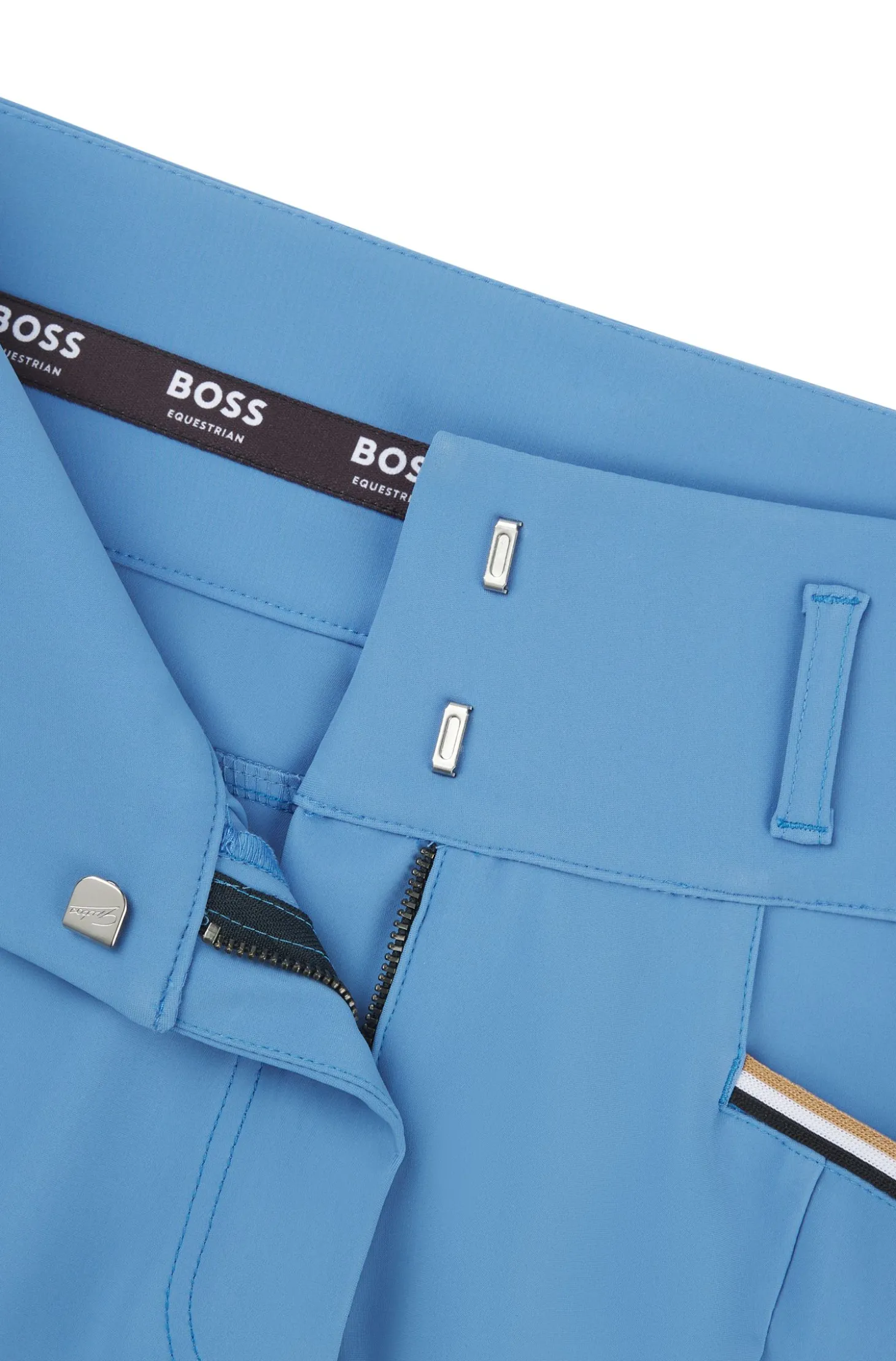 Equestrian knee-grip breeches with four-way stretch