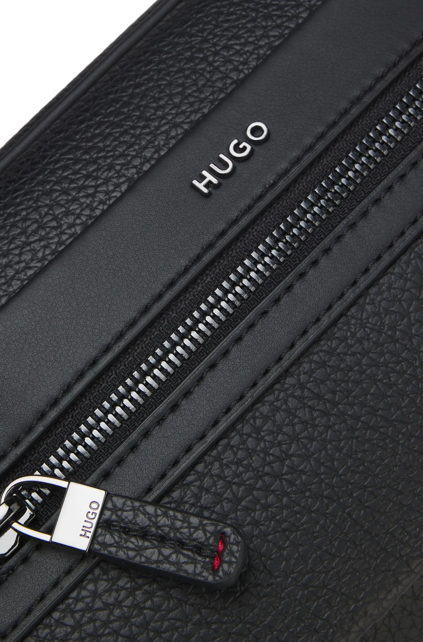 Grained faux-leather washbag with logo lettering