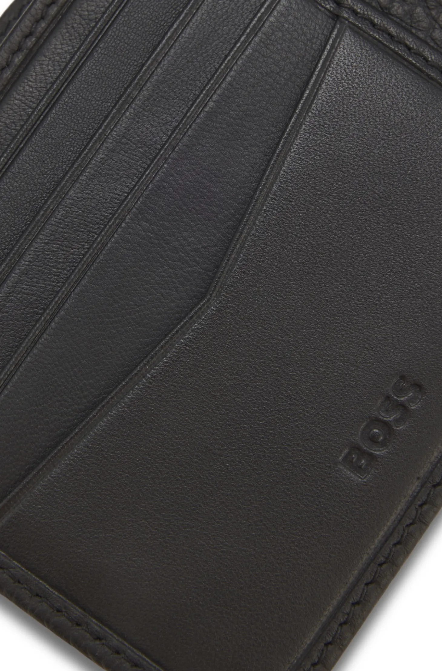 Grained leather wallet with metal lettering