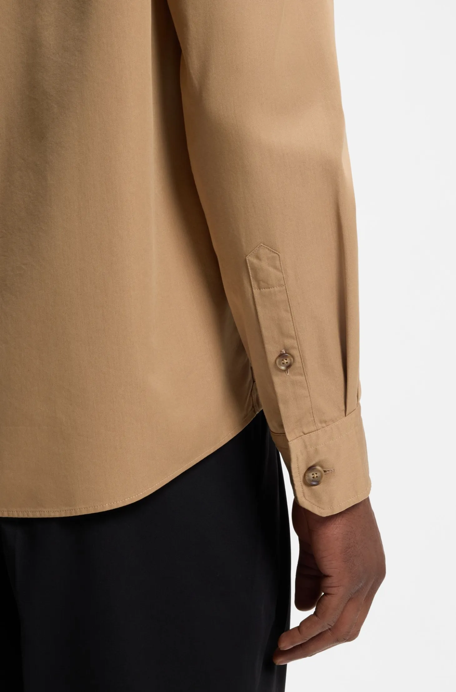 Heritage casual-fit shirt in compact cotton poplin